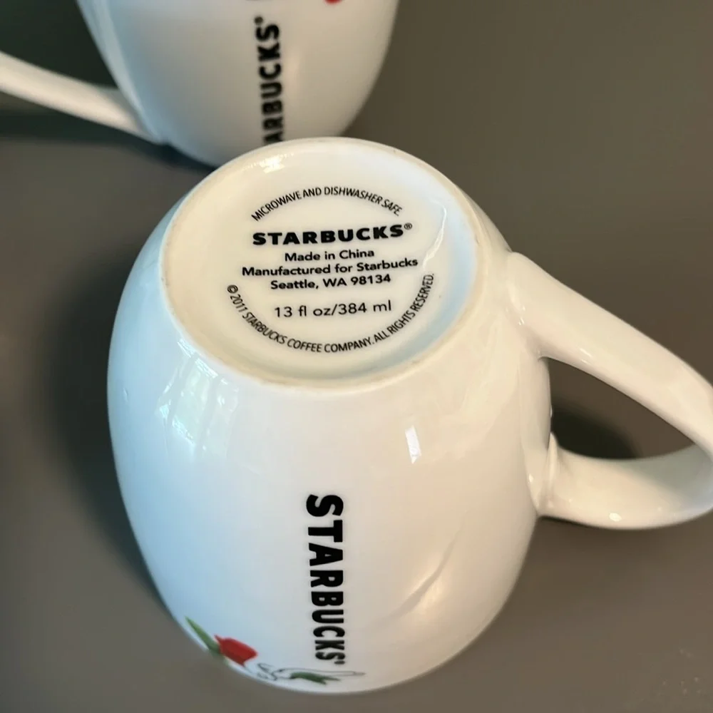 STARBUCKS set of 4 Christmas holiday 13 oz coffee mugs 2011 collectors